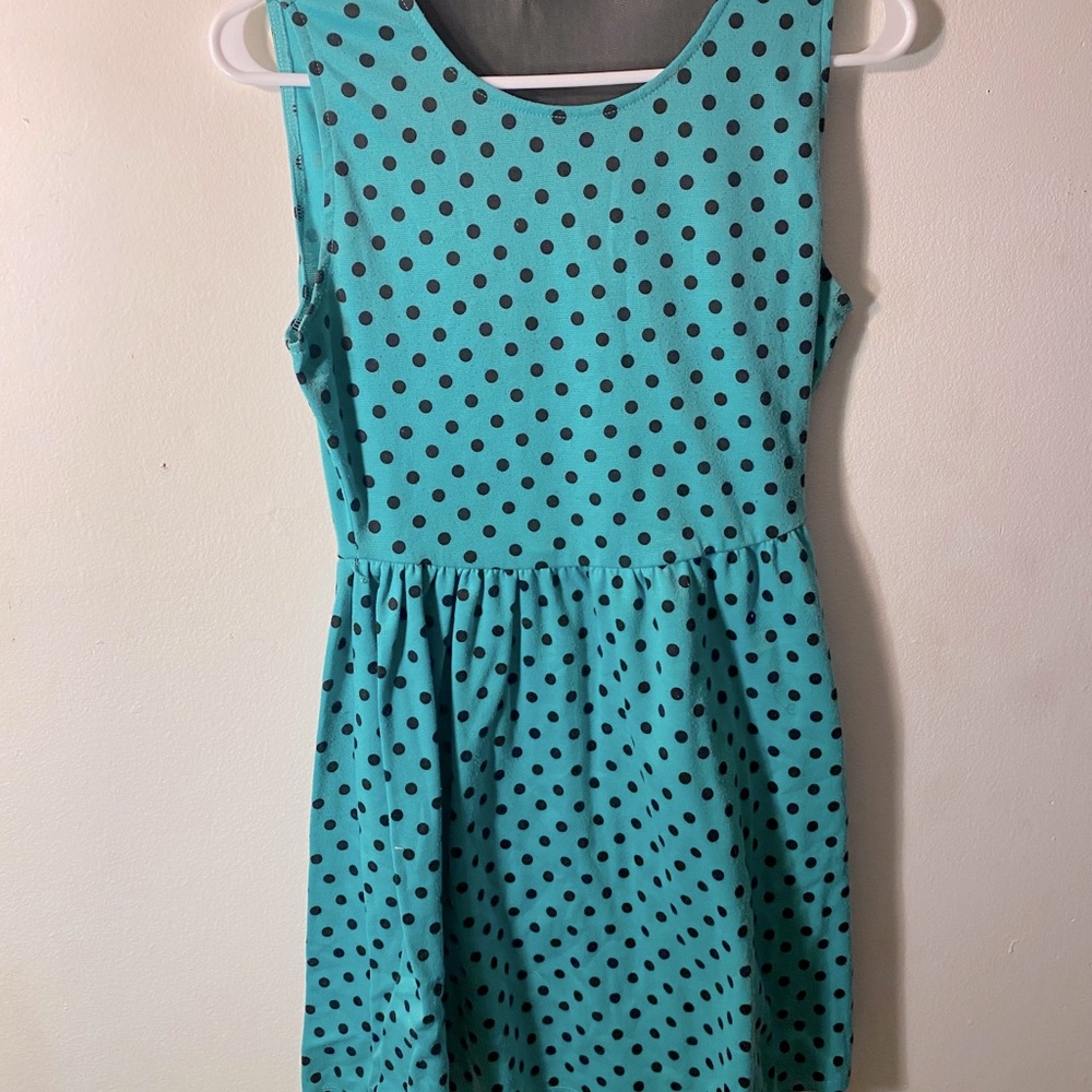 Polka dot dress with deep v neck mesh back
